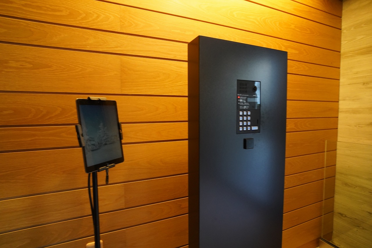 エントランス　エントランス