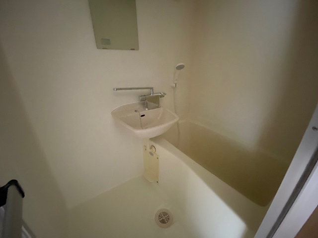 バス・シャワールーム　バス・トイレ別ですよ(^^)/