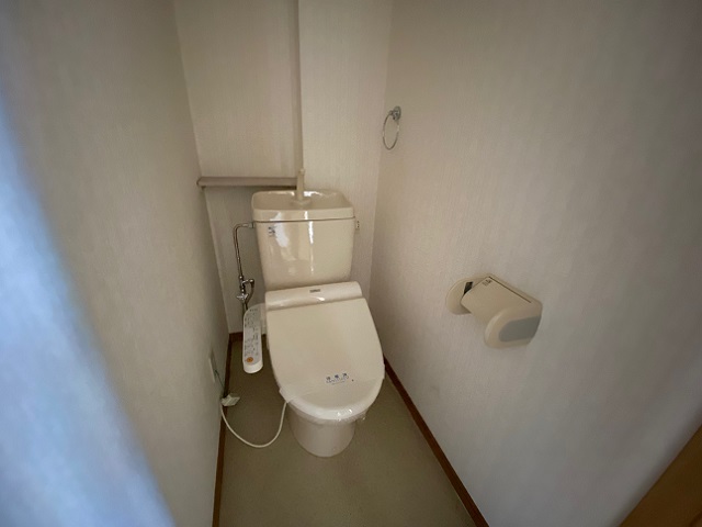 トイレ　ウォシュレット付きです♪