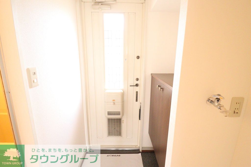 玄関　★お問い合わせはタウンハウジングまで★
