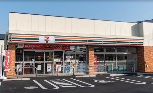 コンビニ　セブンイレブン　環八高井戸店（コンビニ）まで241m