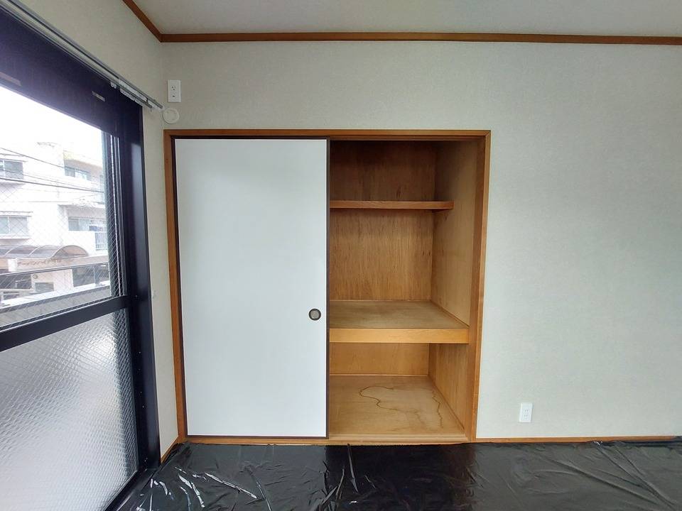 収納　押入れ