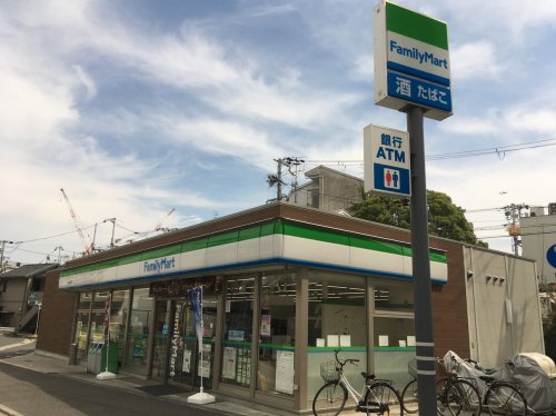 コンビニ　ファミリーマート 淡路四丁目店（コンビニ）まで322m