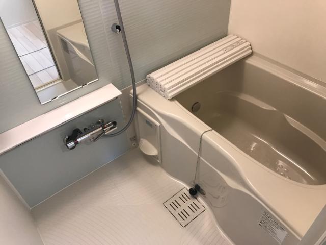バス・シャワールーム　バス