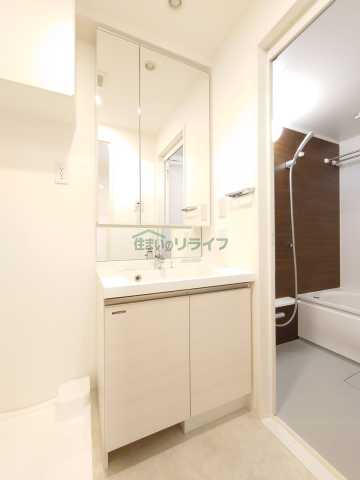 洗面設備　別部屋の参考写真です