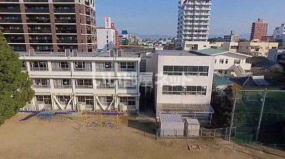 小学校　久留米市立日吉小学校（小学校）まで1070m
