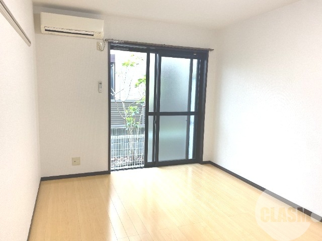 居室・リビング　明るいお部屋です♪