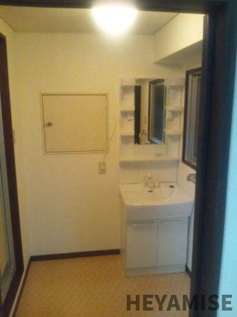 洗面設備　※同間取りの別の階のお部屋の写真です※