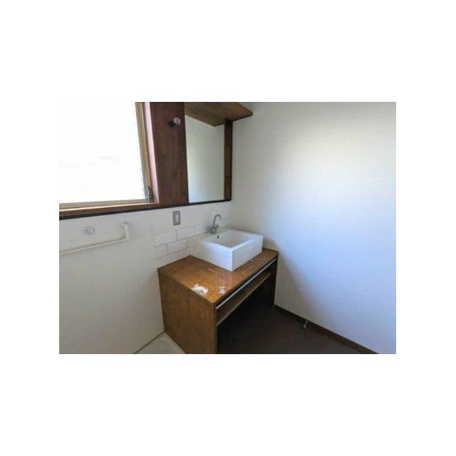 洗面設備　嬉しい独立洗面台付き。