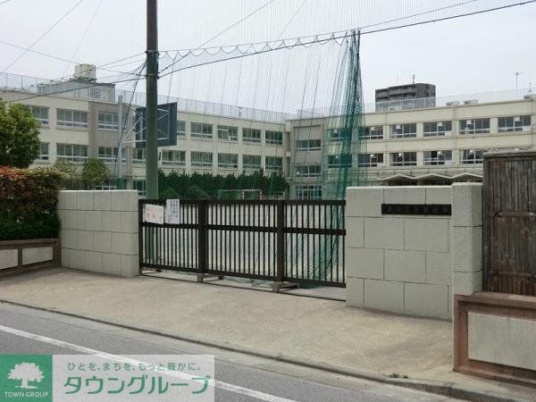 小学校　葛飾区立東柴又小学校（小学校）まで306m