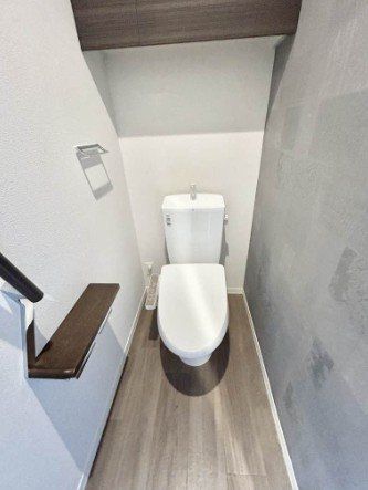トイレ　※代表タイプの写真のため実際と異なる場合がございます