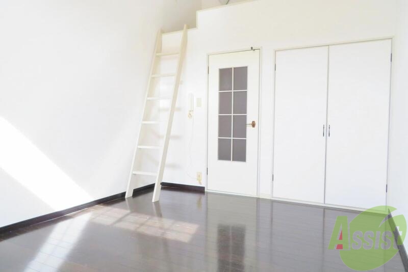 その他部屋・スペース　白一色でとても清潔感のお部屋ですね。