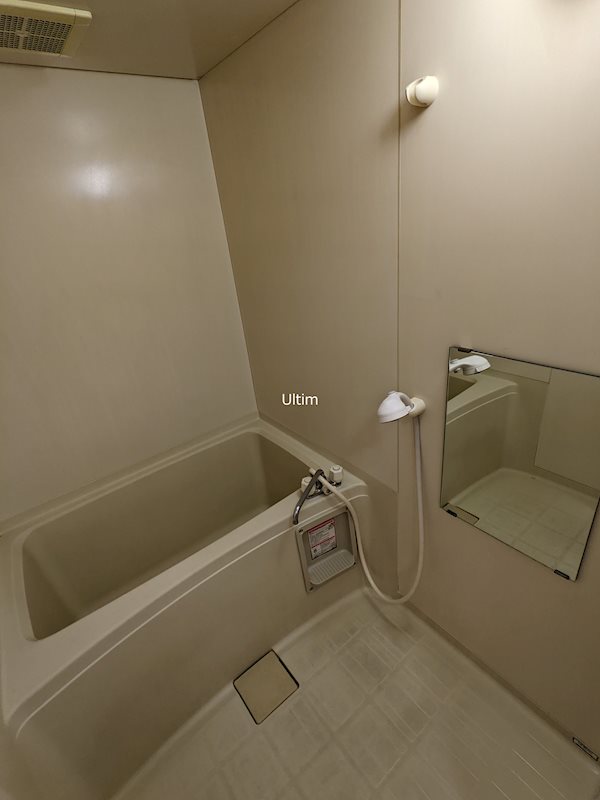 バス・シャワールーム　別部屋のお写真です。ご参考までに！