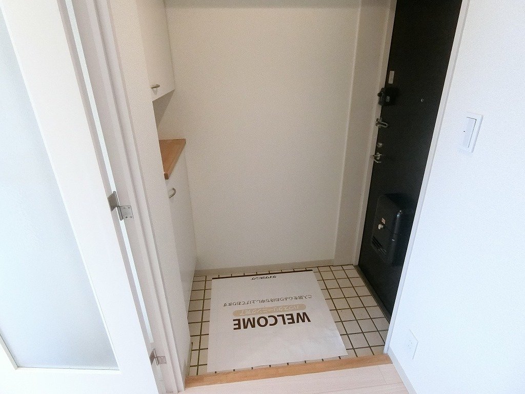 玄関　玄関スペース　シューズＢＯＸあり