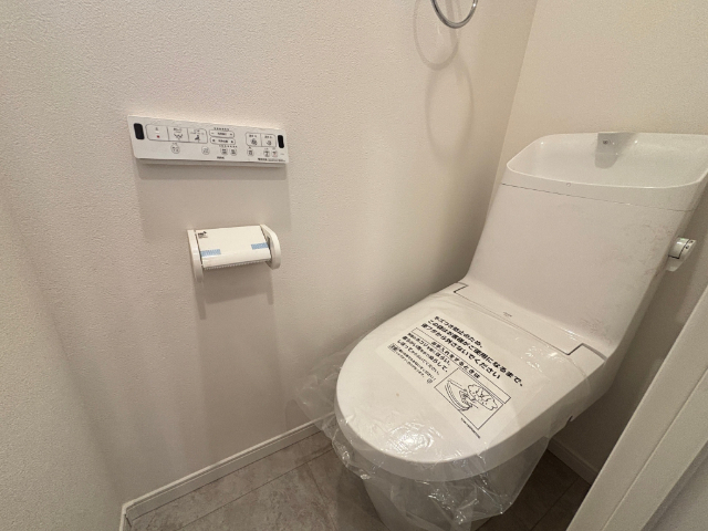 トイレ　※別部屋（反転タイプ）のお写真です。