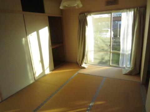 居室・リビング　室内