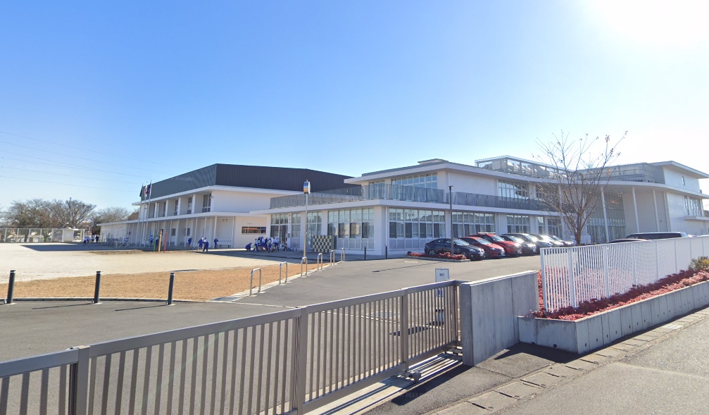 小学校　小山市立東城南小学校（小学校）まで1034m