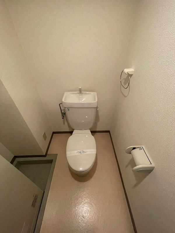 トイレ　※別のお部屋の写真です