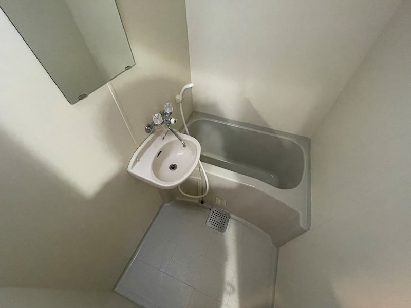 バス・シャワールーム　※別のお部屋の写真です