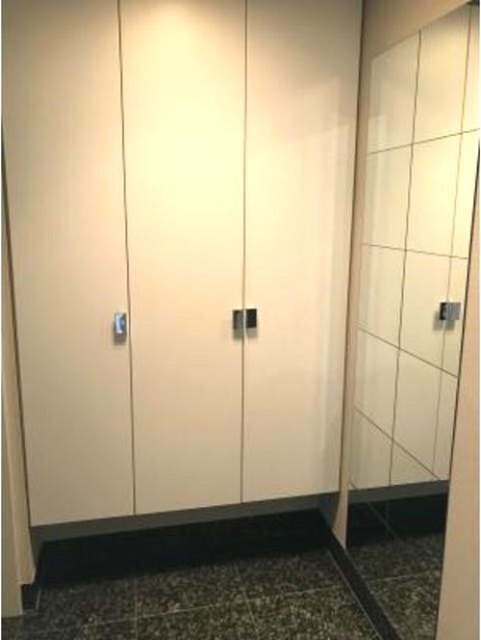 玄関　玄関収納あります