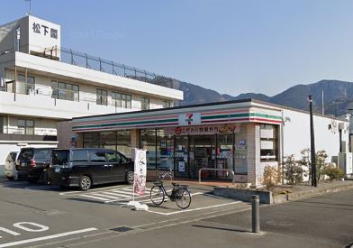 コンビニ　セブンイレブン秦野戸川東店（コンビニ）まで463m
