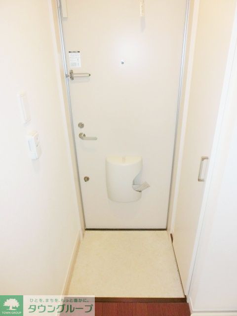玄関　お部屋探しは【タウンハウジング千葉店】にお任せ下さい♪