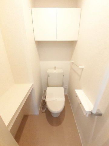 トイレ　清潔感のあるトイレです