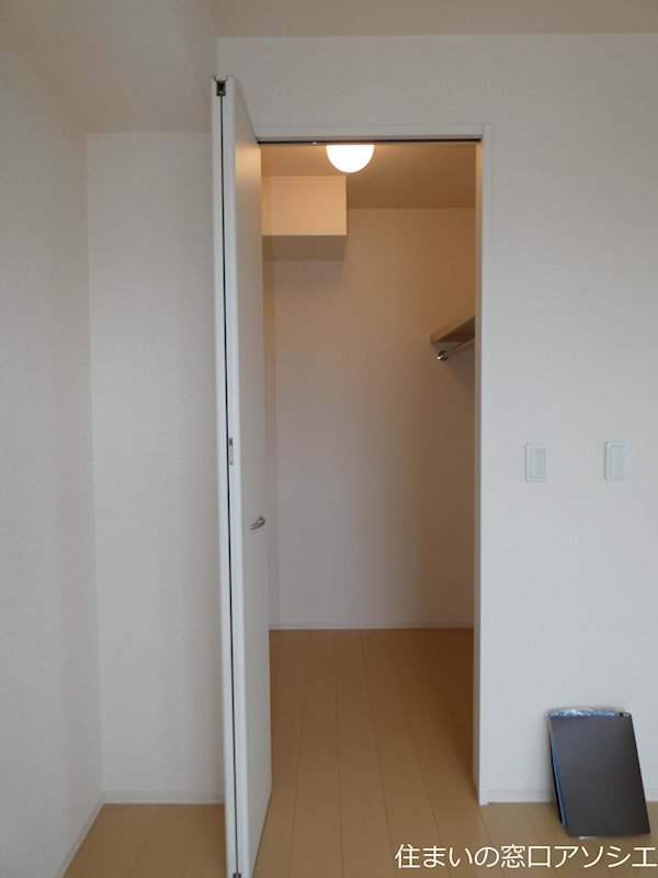 収納　ウォークインクローゼット