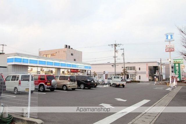 コンビニ　ファミリーマート高松今里町店（コンビニ）まで625m
