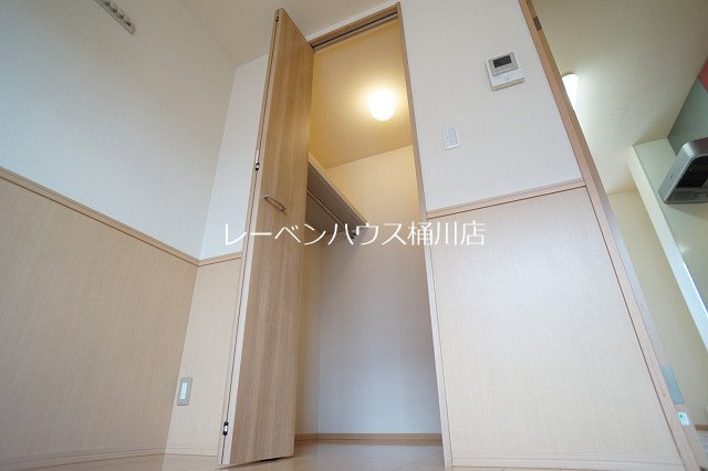 収納　レーベンハウス桶川店へ　048-787-5511