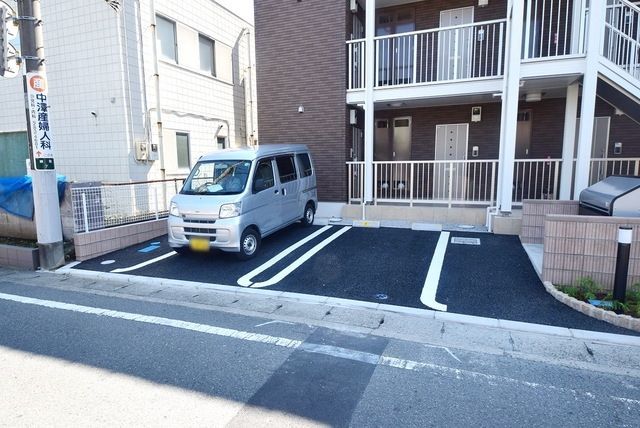駐車場　駐車場