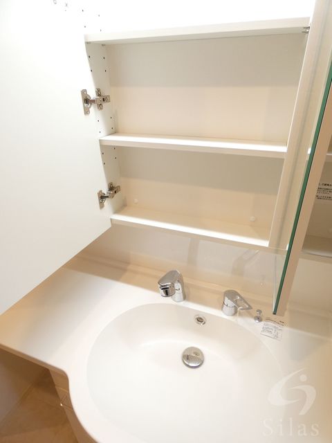 洗面設備　同仕様