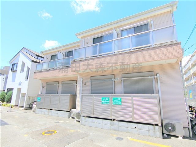 建物外観　2005年6月築　木造地上2階建て総戸数10戸オートロック付