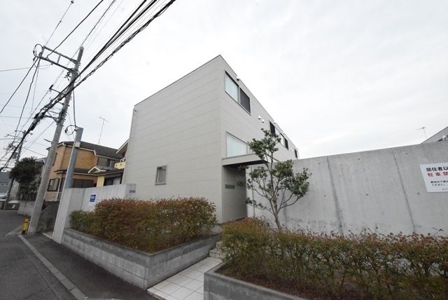 建物外観　★★デザイナーズ物件★★