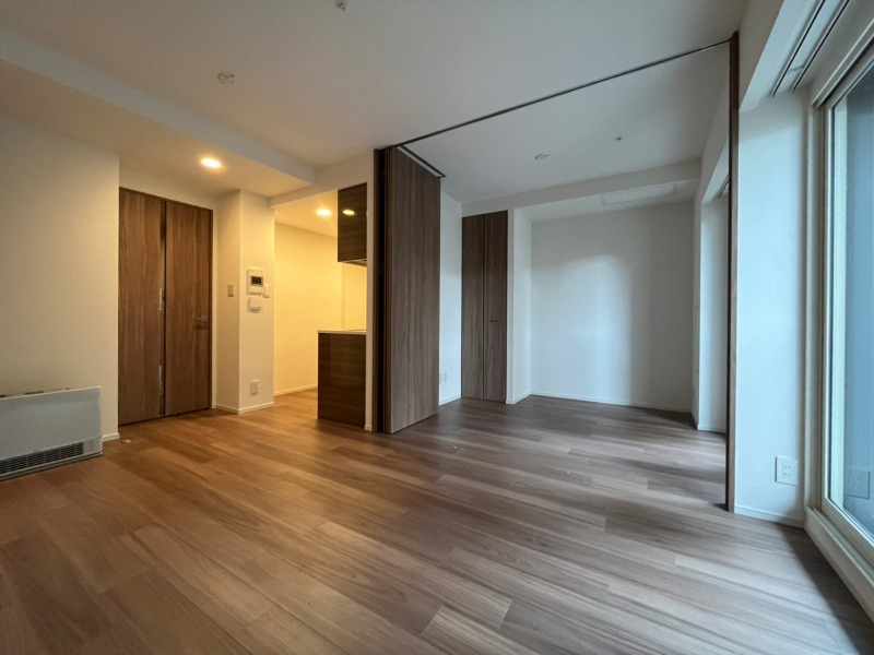 居室・リビング　広くてキレイなお部屋が広がっていて、充実した生活が送れそう。