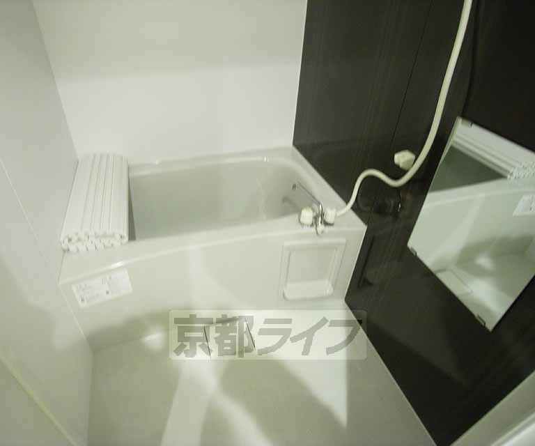 バス・シャワールーム　きれいな浴室です。