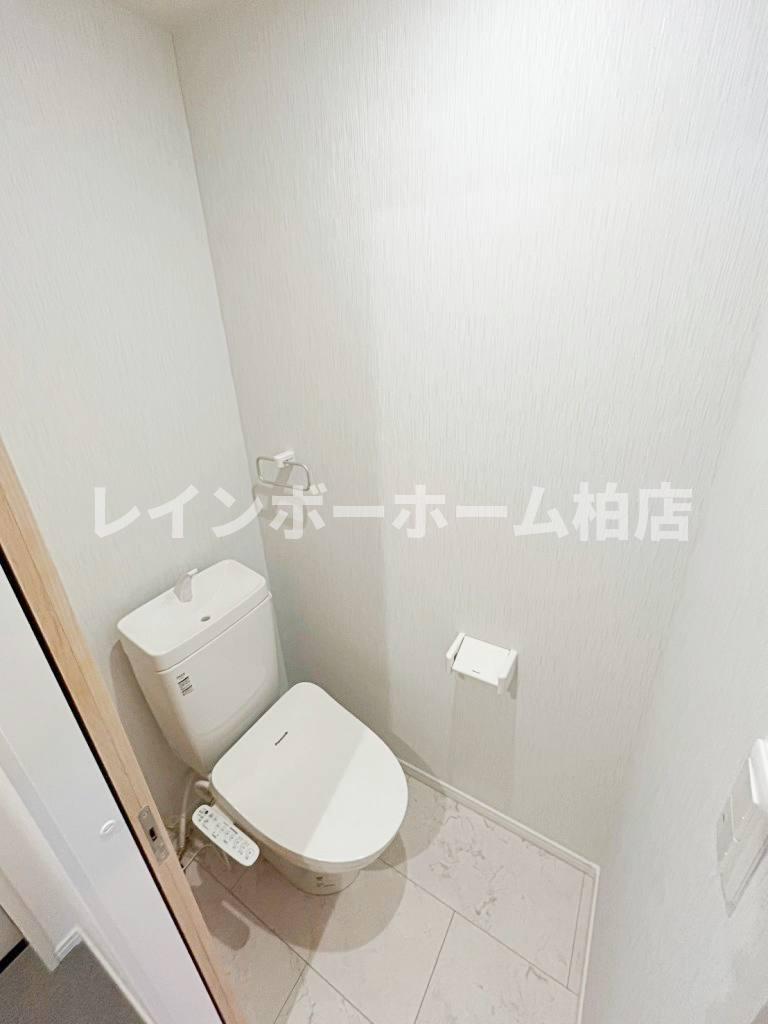 トイレ　※別部屋参考写真。