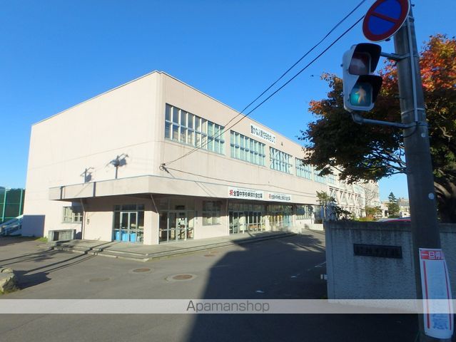 中学校　柏中学校（中学校）まで1568m