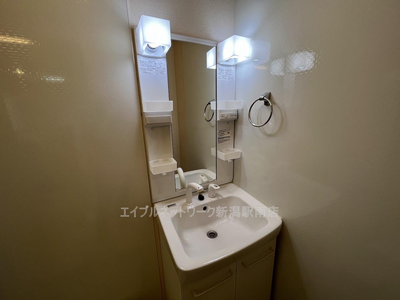 洗面設備　参考写真