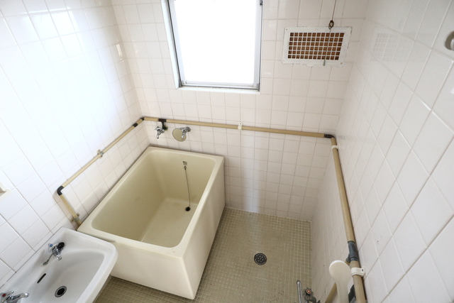 バス・シャワールーム　※別部屋参考写真