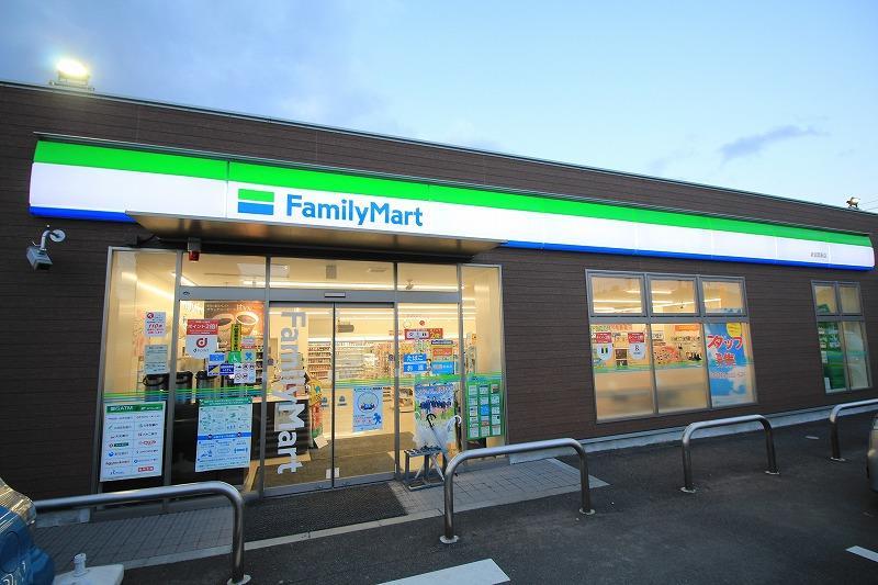コンビニ　ファミリーマート新潟関新店（コンビニ）まで150m