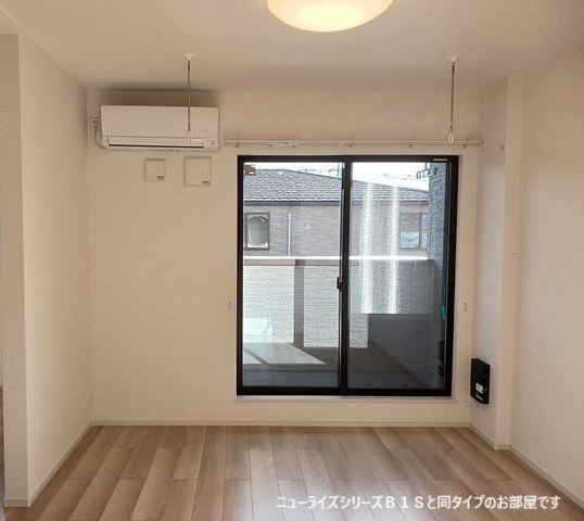 居室・リビング　写真は同タイプの物件写真となります。