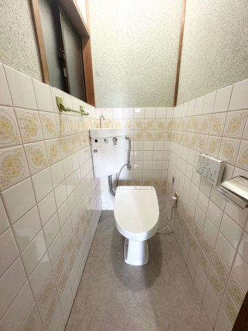 トイレ　清潔感あるトイレで気持ちよくお使いいただけます。