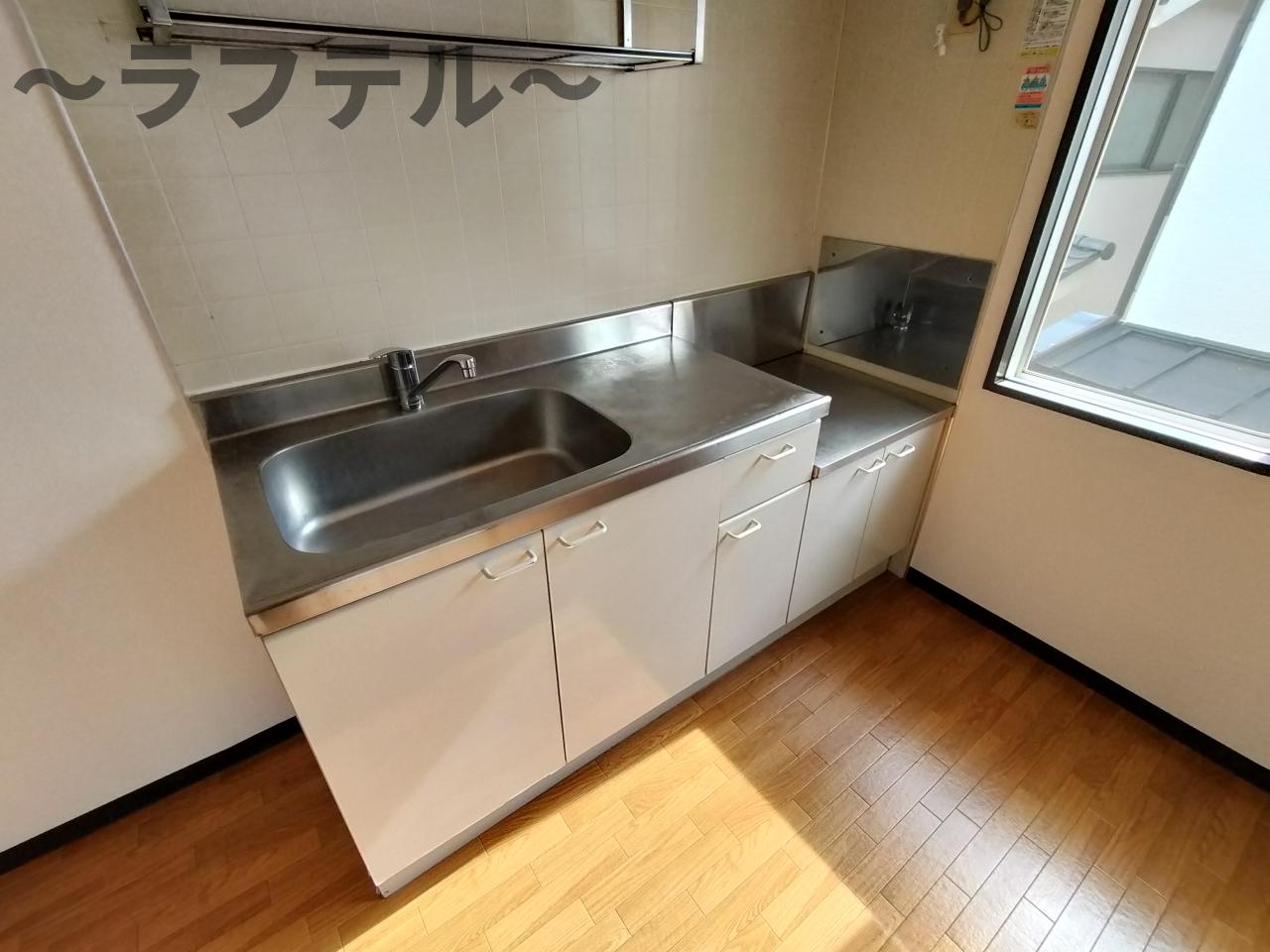 キッチン　別部屋イメージ写真