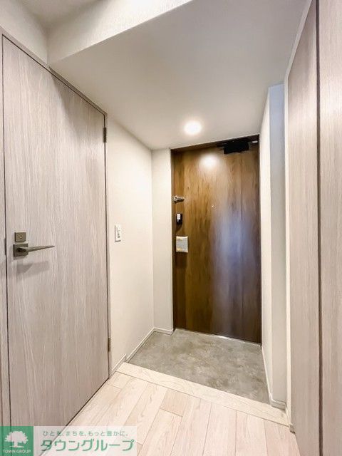 玄関　※写真は同タイプ住戸です。