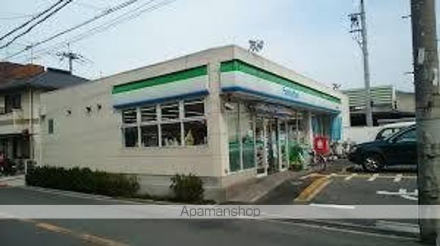 コンビニ　ファミリーマート（コンビニ）まで468m