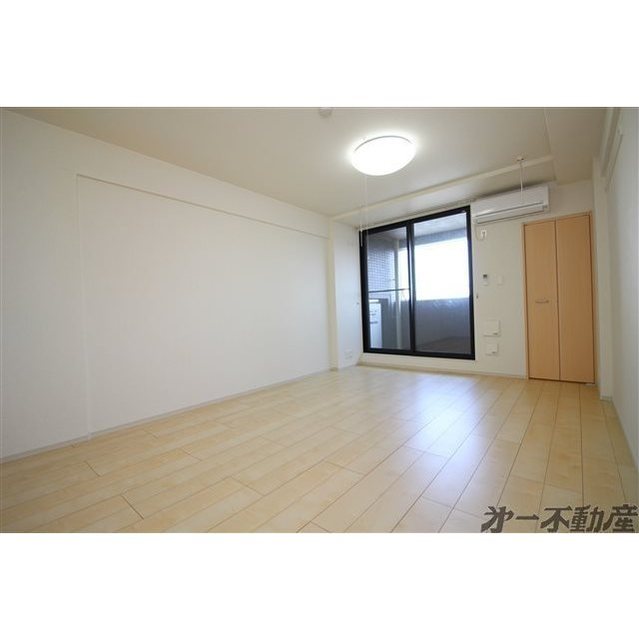 建物外観　洋室