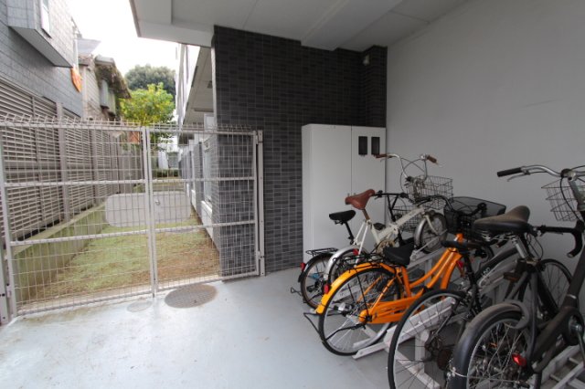 その他　自転車駐輪場（無料）