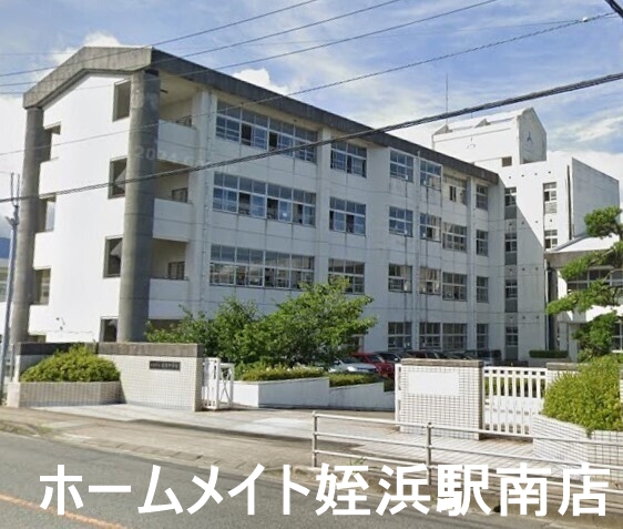中学校　糸島市立前原中学校（中学校）まで758m