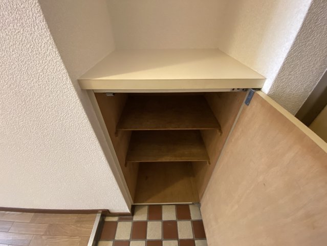 収納　シューズBOXが付いています。
